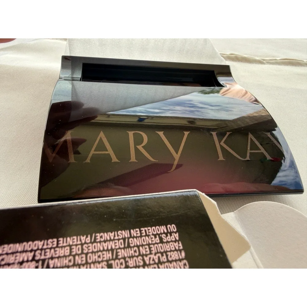 Mary Kay‎ Refillable Magnetic Makeup Compact Case Mirror Black Pink Gradient